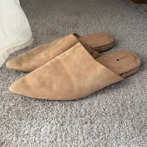 Birdies The Lark Tan Suede Pointed Toe Mules Flats Womens Size 9.5 Comfy Minimal